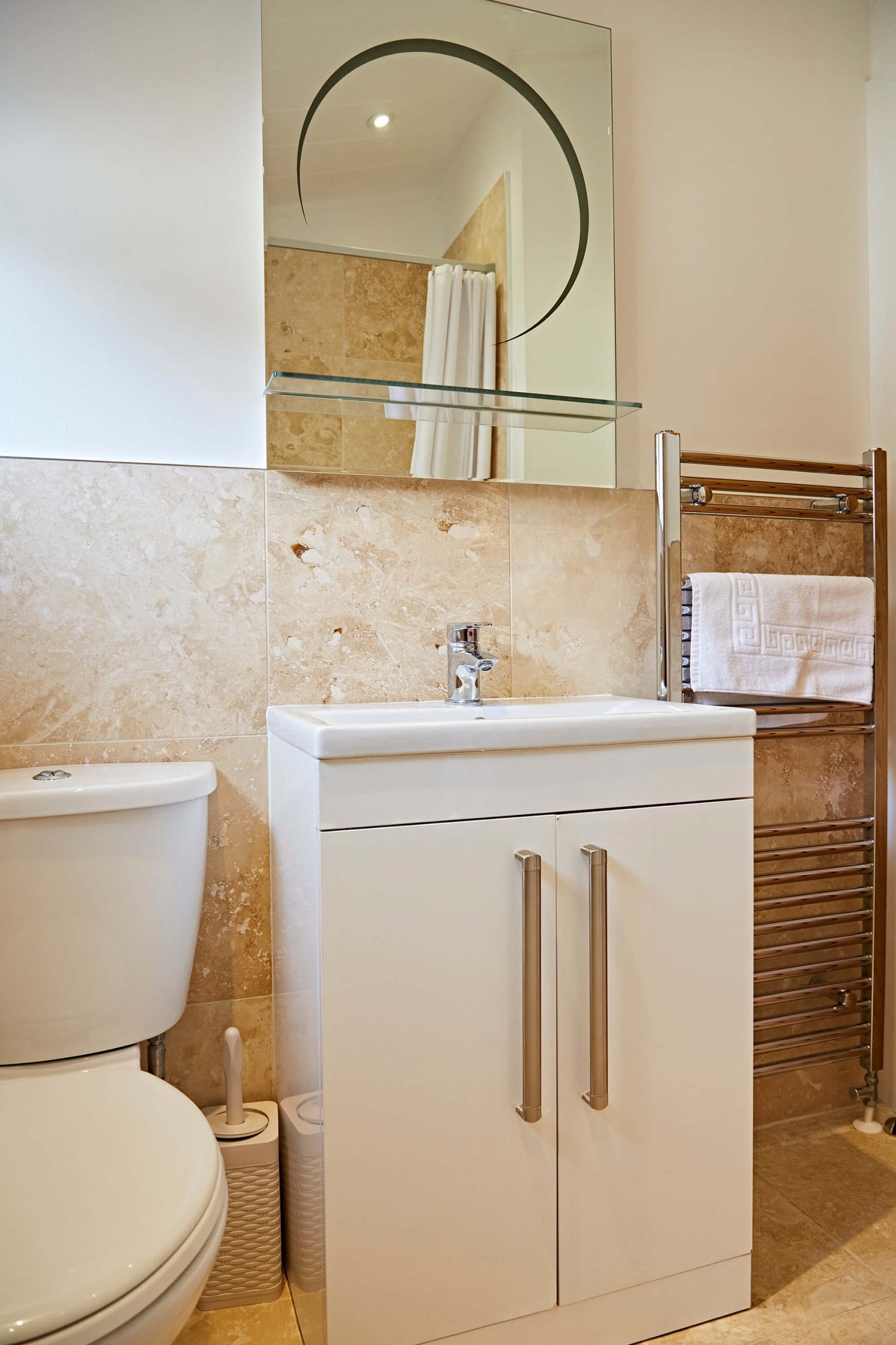 Bovisand Lodge Master Bathroom